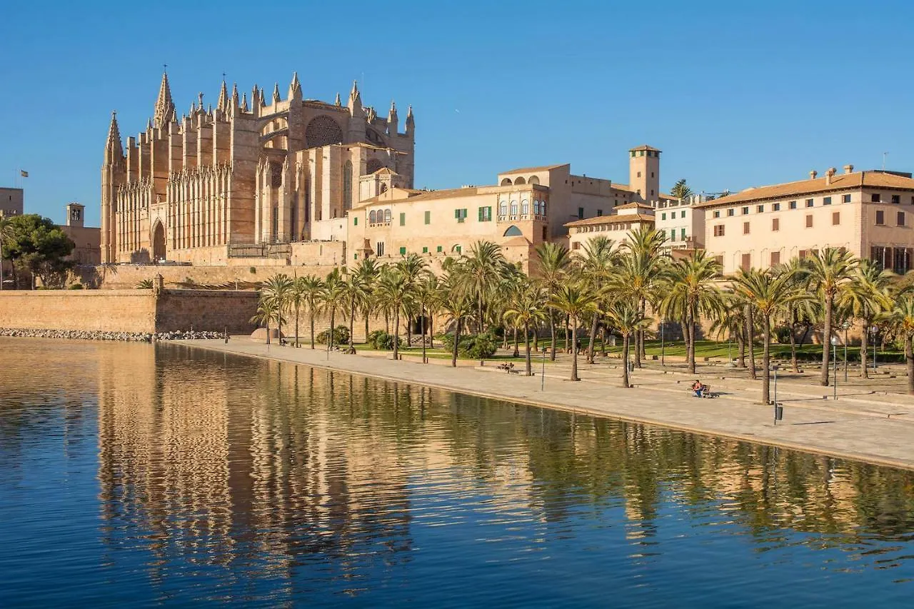 Townhouse In Palma 300 Mts To The Beach Palma de Mallorca